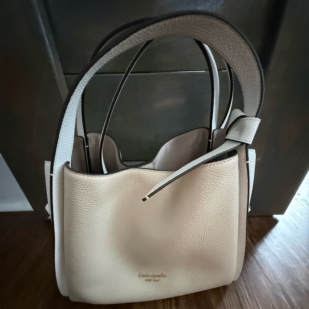 Kate Spade purse - Picture 2 of 8